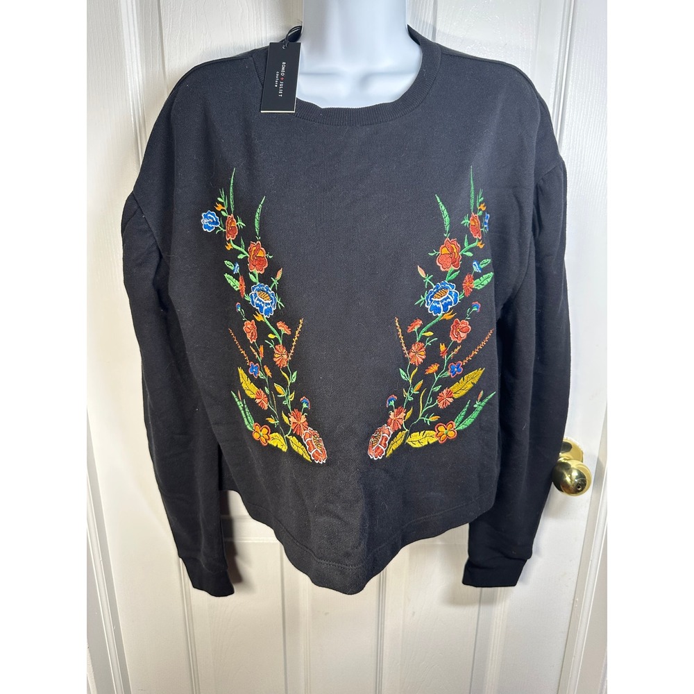 Romeo + Juliet Couture Embroidered Floral Sweatshirt Pullover Top Black Medium